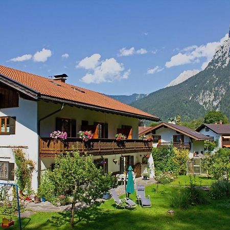 Gaestehaus Kurparkfrieden Mittenwald Exteriör bild